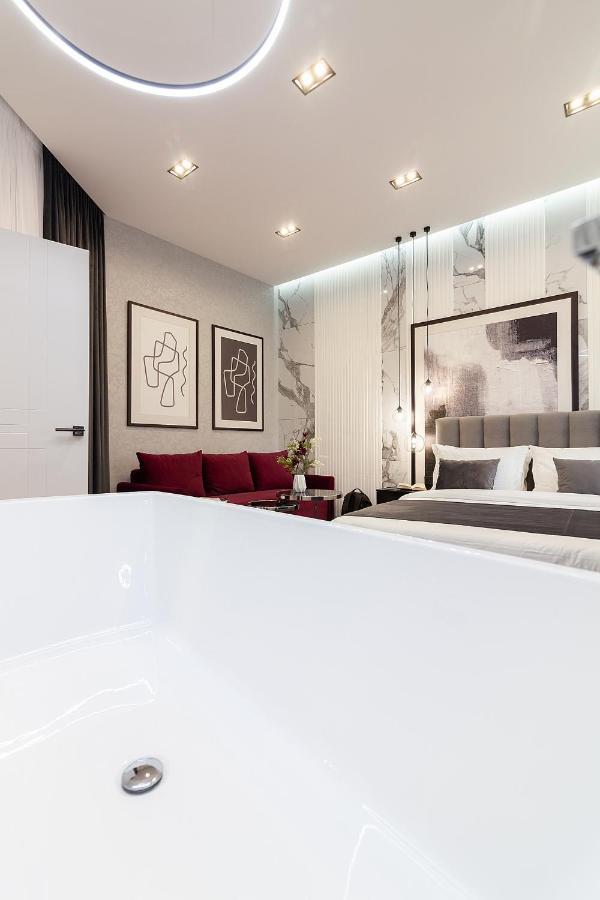 Lovely Apartment On Drahomanova Street Lemberg Exterior foto