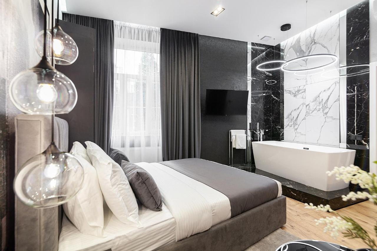 Lovely Apartment On Drahomanova Street Lemberg Exterior foto