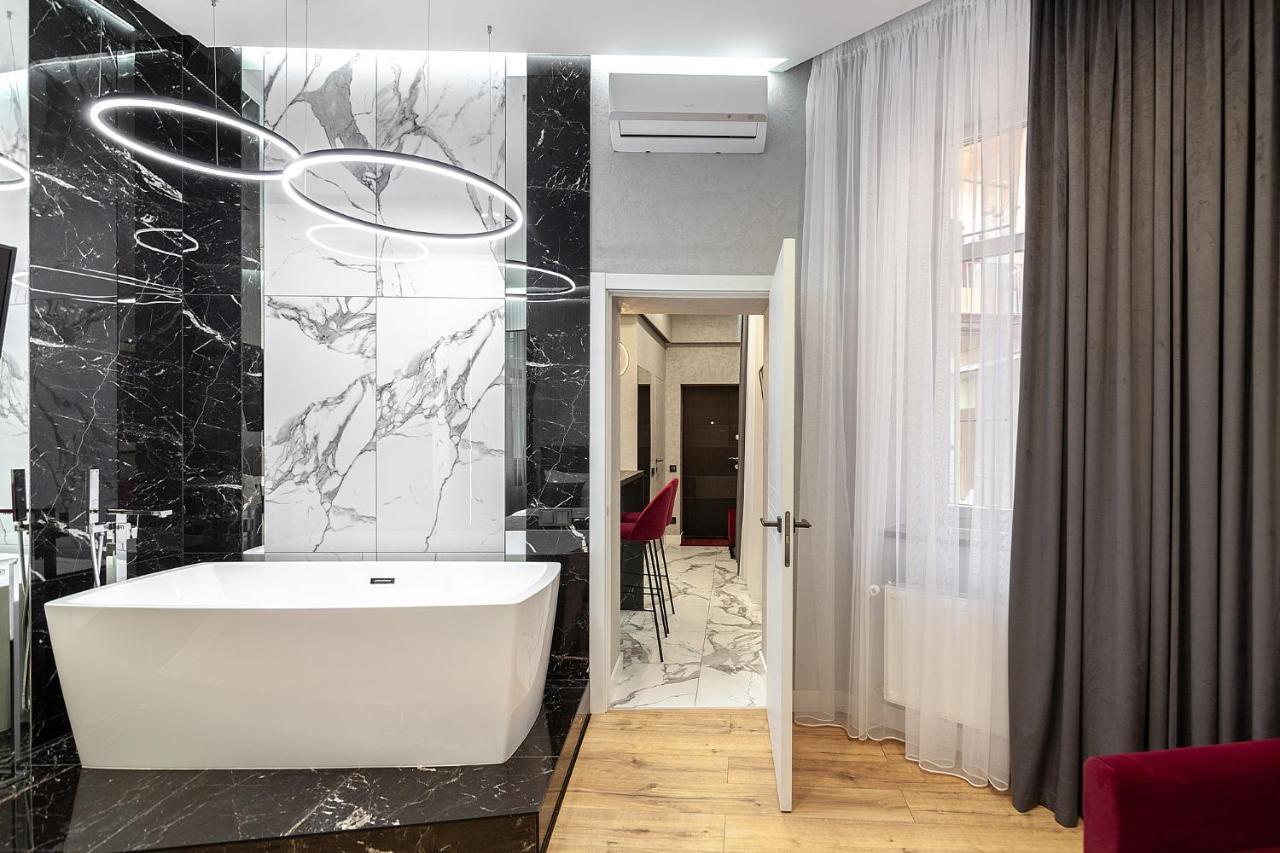 Lovely Apartment On Drahomanova Street Lemberg Exterior foto